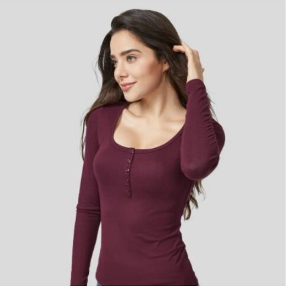Halara Ribbed Henley Neck Long Sleeve Slim Casual Top in Maroon Banner - Large - Picture 2 of 9
